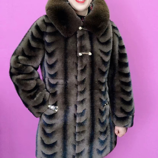 2025新款妈妈冬装外套仿貂绒皮毛一体大衣高贵大码保暖中老年外套