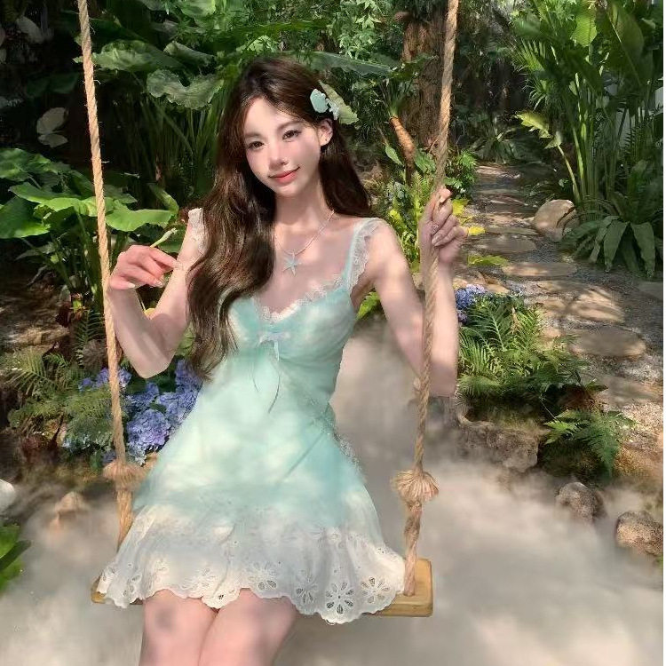 海盐显瘦套装薄荷设计蝴蝶结两件套吊带蕾丝连衣裙甜美短裙罩衫
