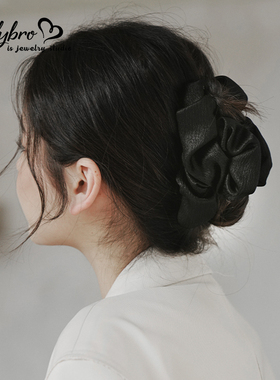 高级缎面大号发抓夹轻奢褶皱后脑勺夹子鲨鱼夹2024新款女发卡头饰