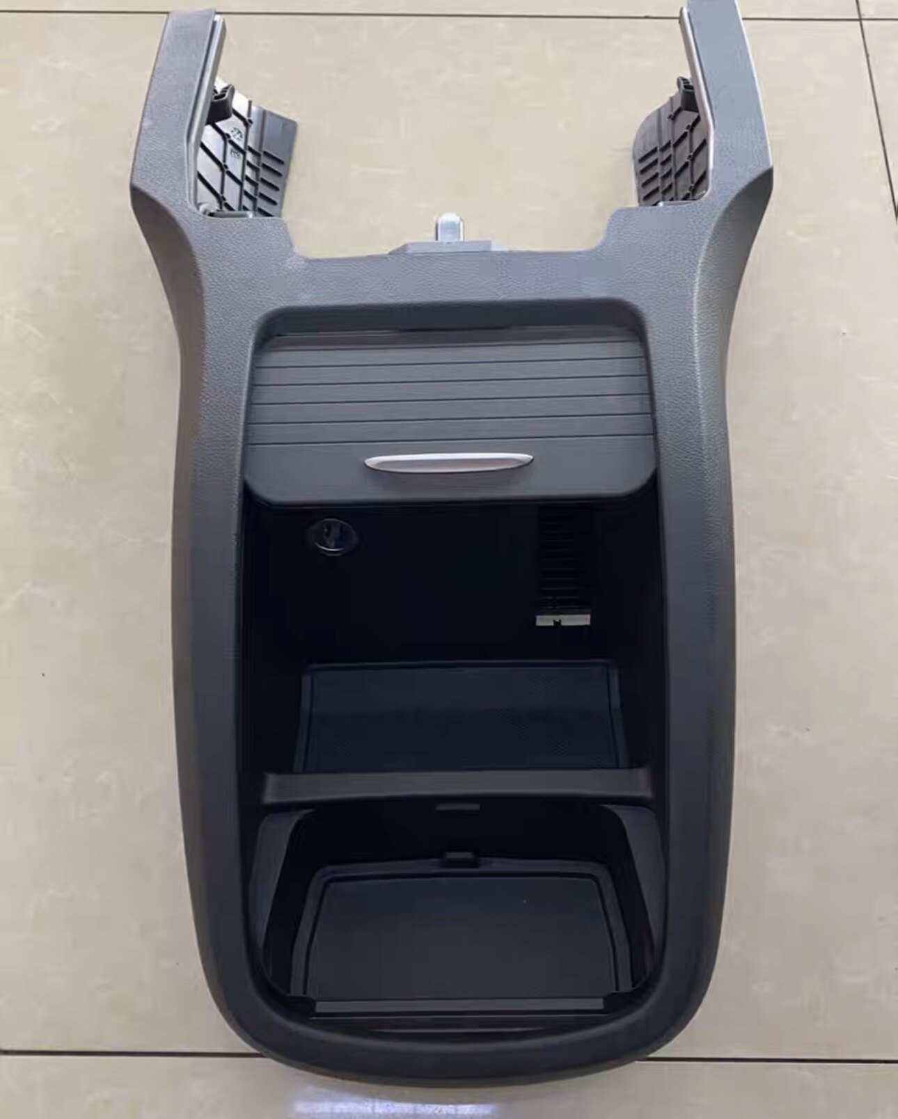 威霆水杯架 改装扶手箱储物盒 Vito点烟器V250d扶手箱水杯托