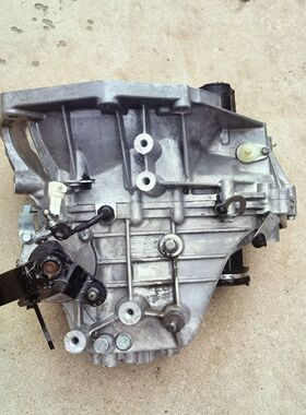 宝骏510 730 1.5 560 LL5 1.8 五菱L2B 1.5T手动五速六速变速箱