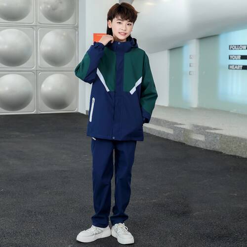 冬季中学生校服冲锋衣三
