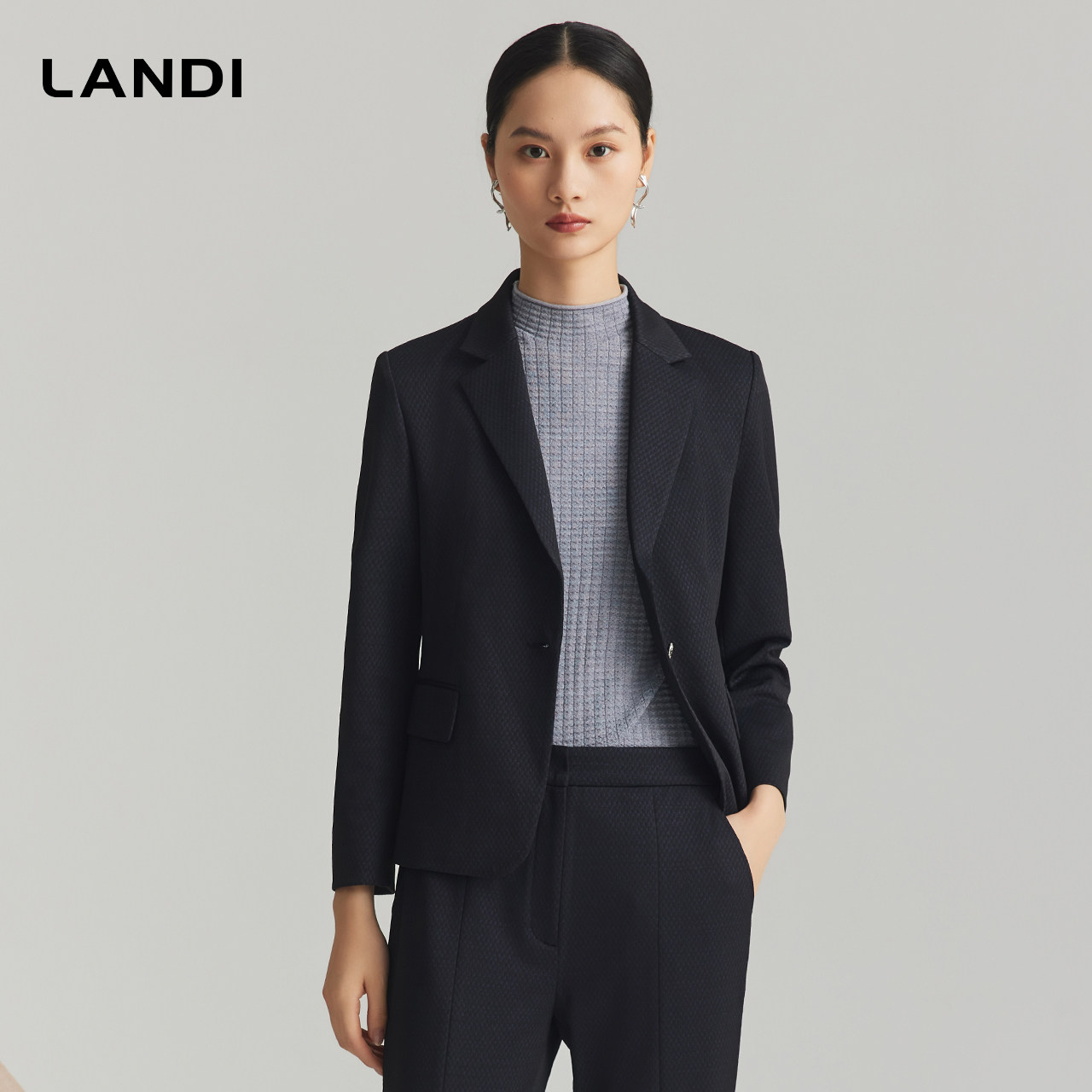 LANDII藏蓝色肌理感收腰西装外套