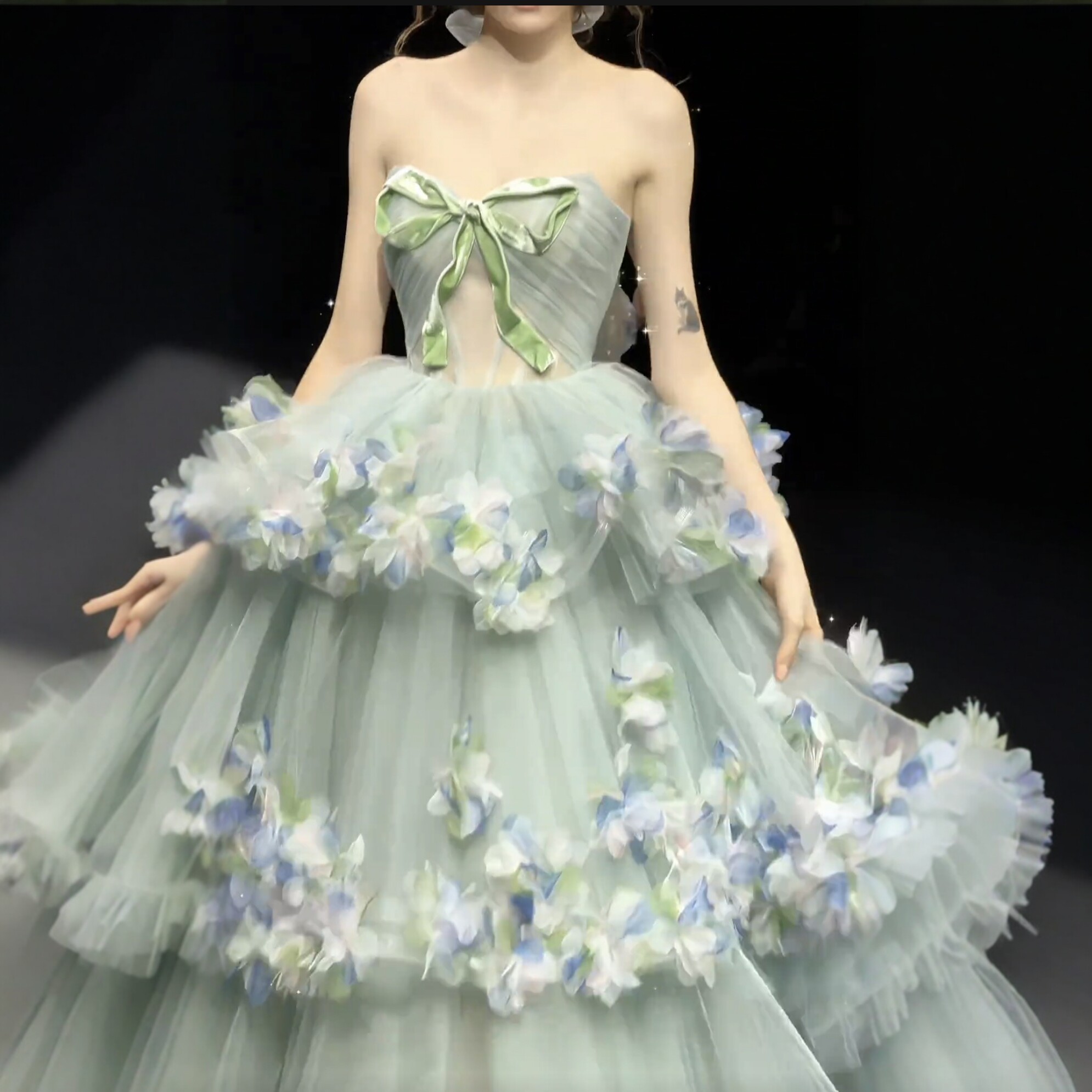 甜美法式抹胸花朵高腰长款礼服