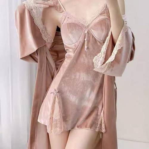 2025秋冬季新款丝绒性感睡衣女纯欲风蕾丝吊带战衣睡袍套装家居服