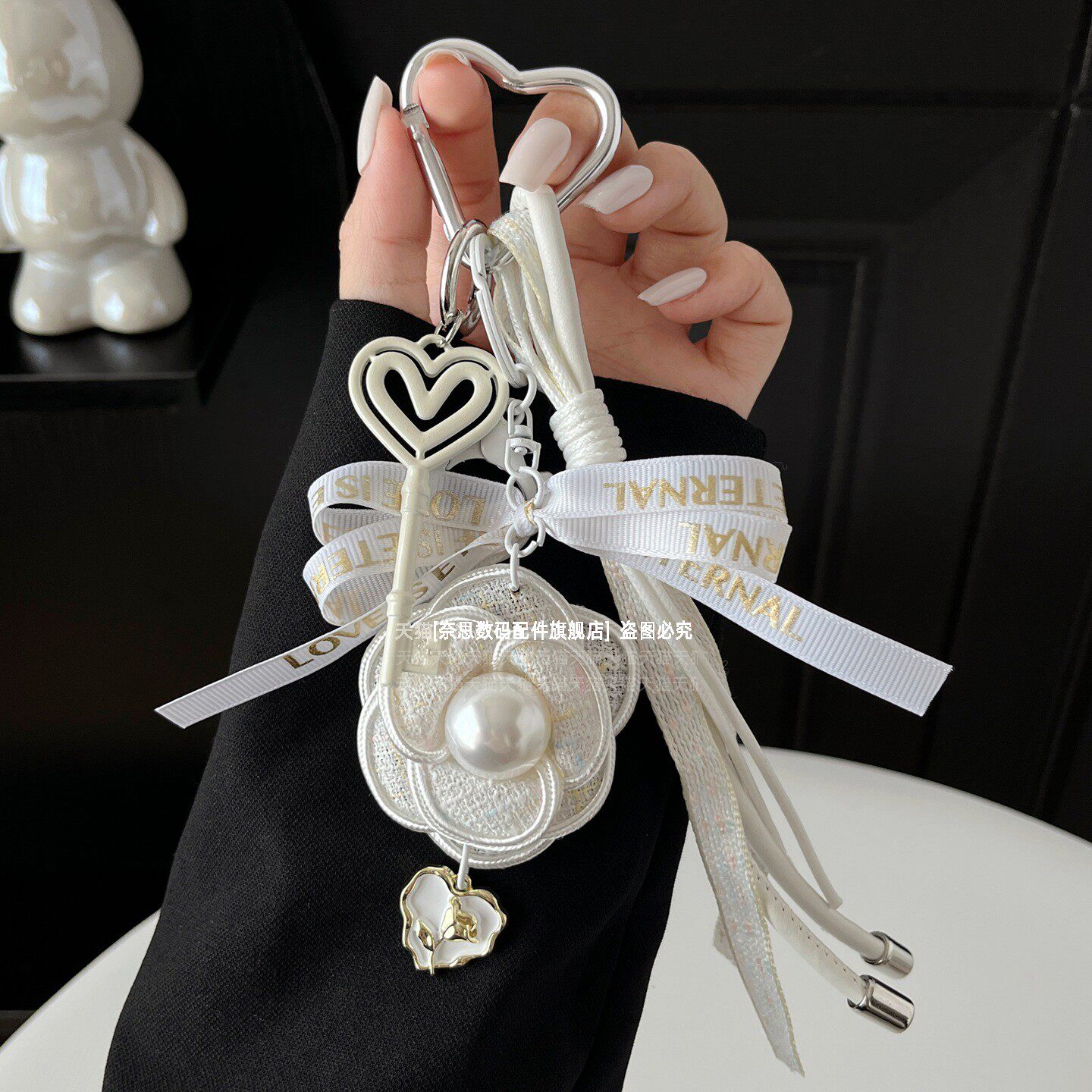 小香风山茶花包包挂件原创diy手工挂链挂绳轻奢高级感斜挎包配饰通