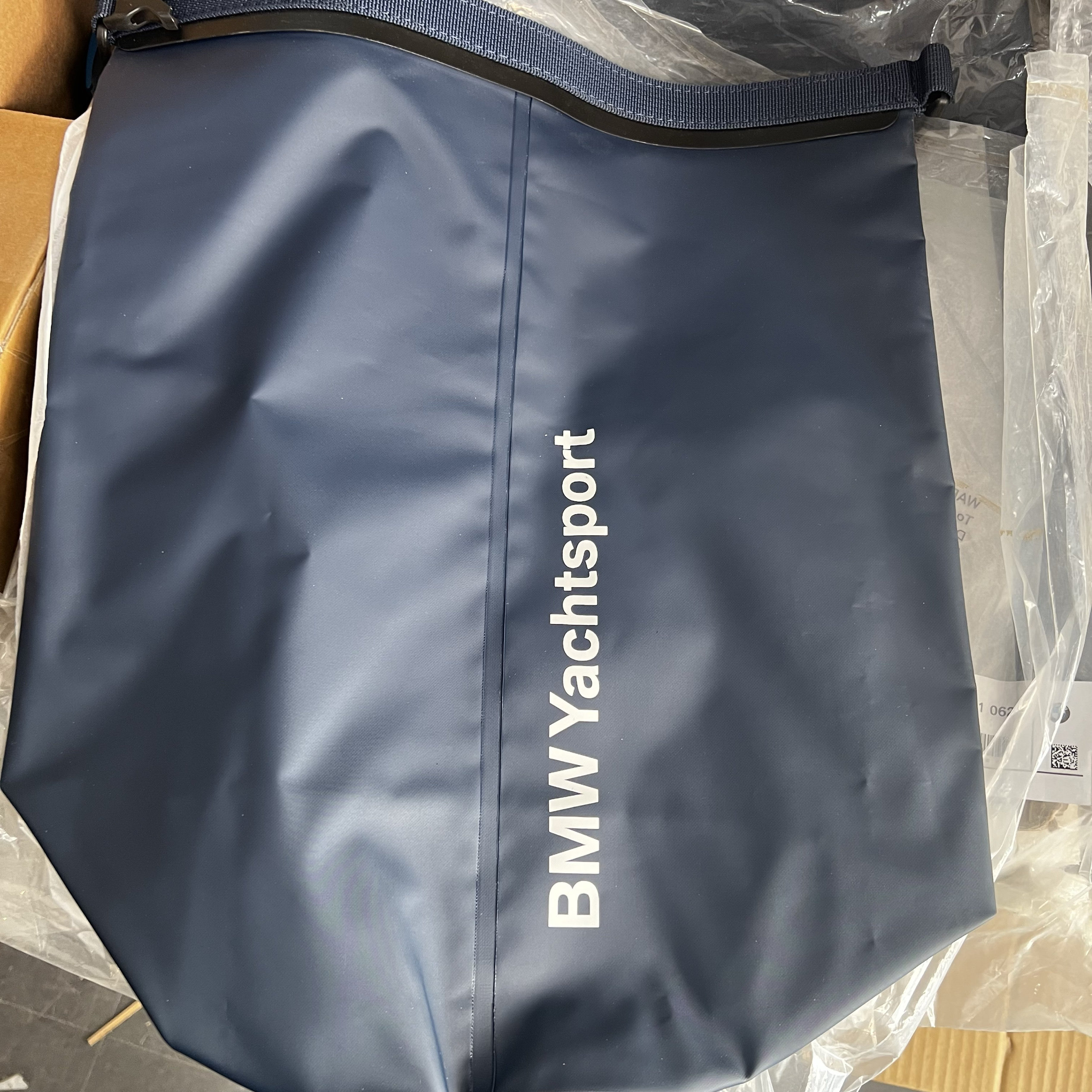 宝马原厂帆船系列防水衣物储存袋BMW帆船运动防水包便携背包yacht