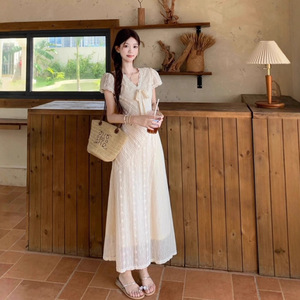 春季新款裙蕾丝拼接短袖连衣裙女夏轻奢风高级感收腰显瘦A字长裙