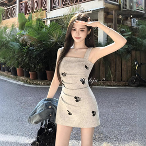 早春漂亮连衣裙小个子吊带包臀裙连衣裙子女夏季2026新款掐腰短裙