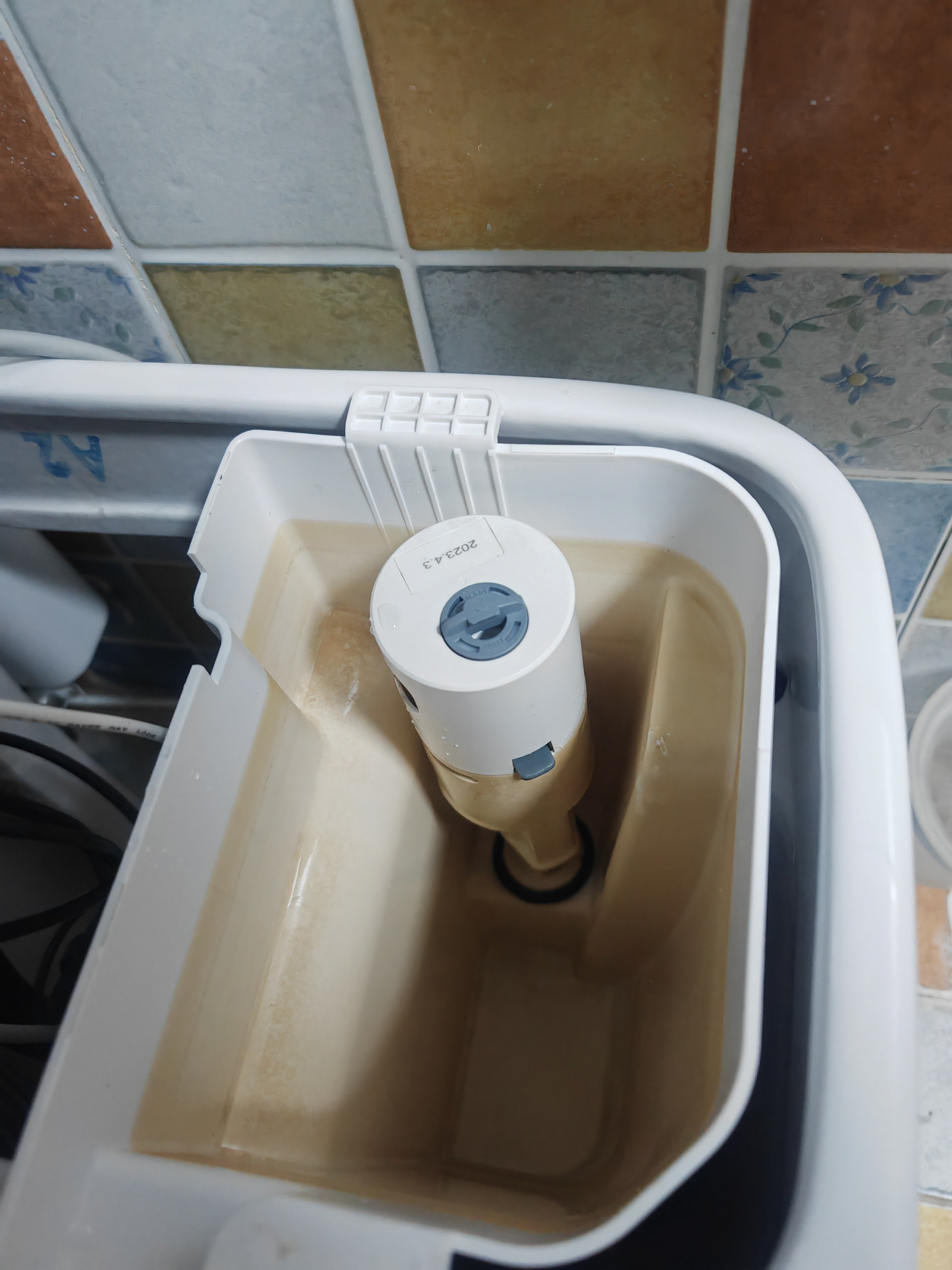 智能马桶，半边水箱，侧边水箱专用进水阀