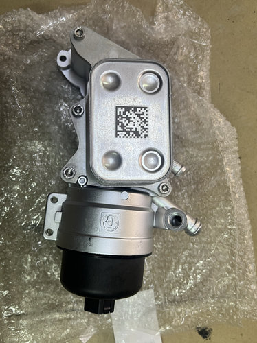 纳智捷u6，17款1.6机油冷却器，机油散热器