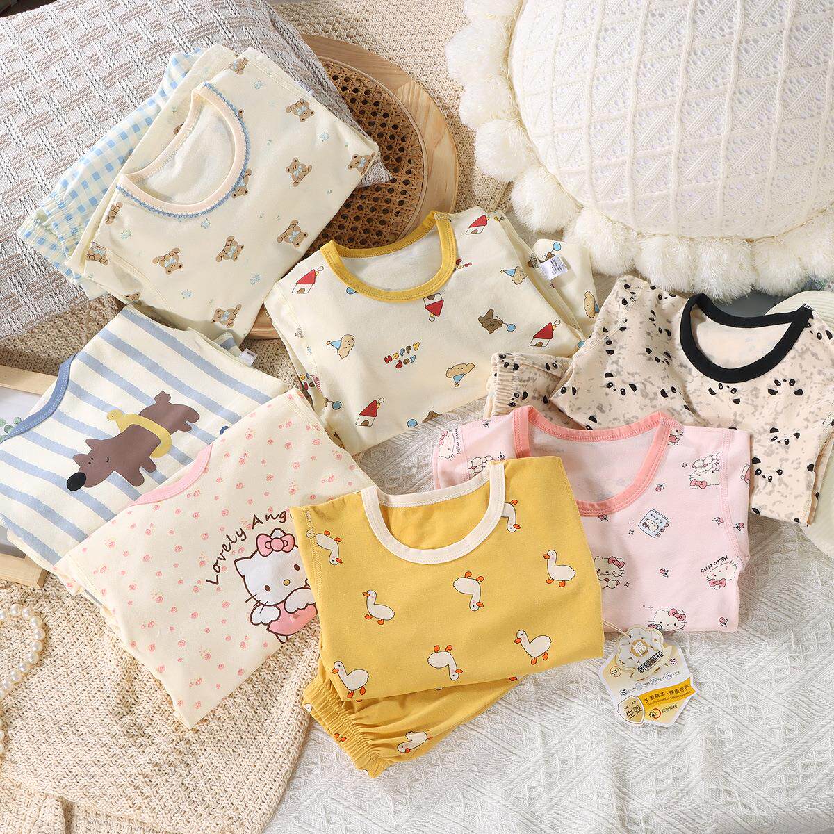 儿童秋冬新款莱卡无骨家居服宝宝a类卡通睡衣中小童秋衣秋裤套装