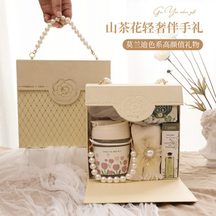 开业活动礼品送顾客员工生日礼物高级感山茶花礼盒实用商务伴手礼