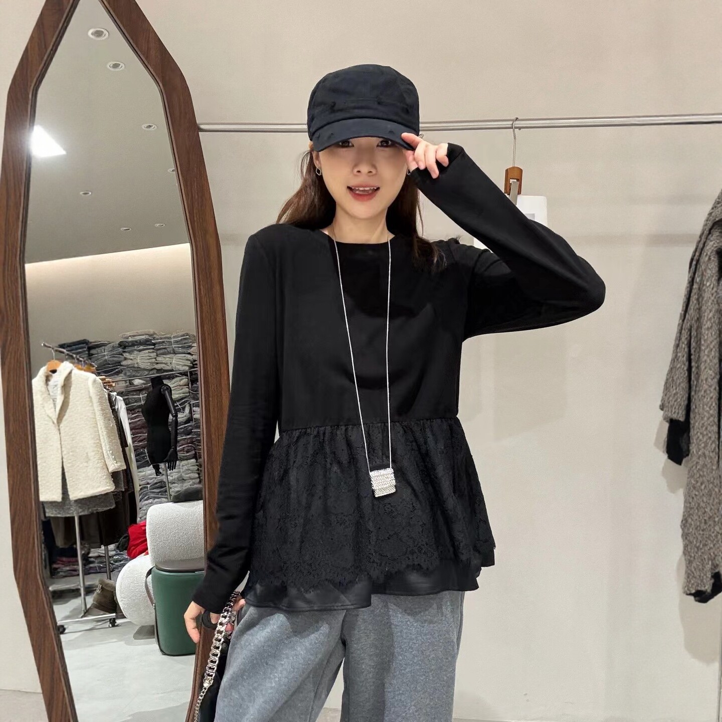 LM家高品 春季新品温柔甜美风显瘦百搭雪纺蕾丝拼接收腰长袖T恤