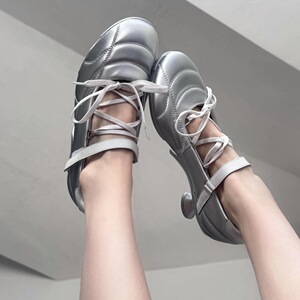 羊皮版~星际系列银色系带蝴蝶结运动风芭蕾鞋女新款小众高跟单鞋
