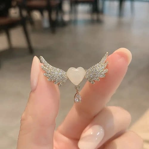 合金胸针 爱心天使之翼流苏胸针高档精致防走光胸花可爱衣服别针