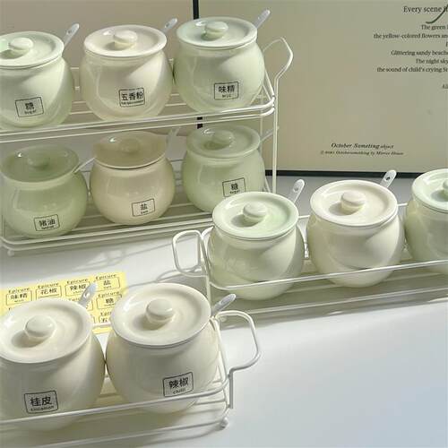 家用陶瓷调味罐调味瓶罐厨房调味罐轻奢盐味精调料盒盐罐带盖子勺