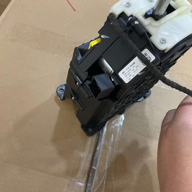 请议价-奥迪A3挂档机构换挡机构挂档杆挂档座8V1713023AN
