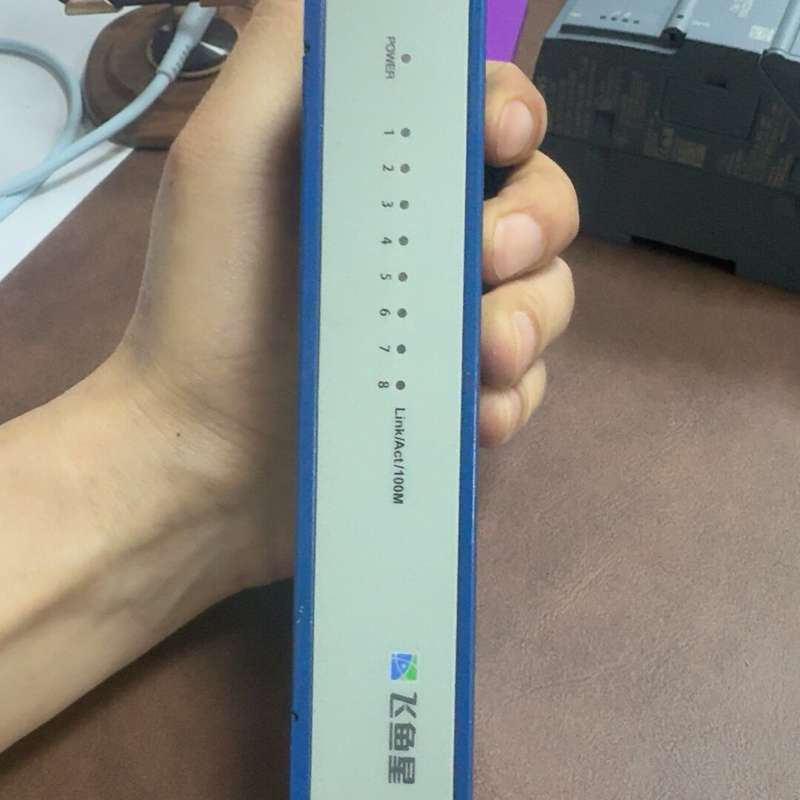 请议价-飞鱼星VS1008F+ 8口百兆交换机,铁壳,带电源,功能正
