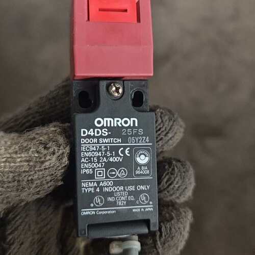 请议价-欧姆龙OMRON D4DS-25FS安全门开关，拆机件，实物