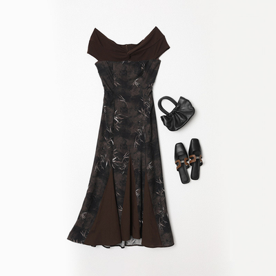 西町村屋清冷竹叶印花连衣裙女夏季新款气质一字肩裙子AB9502055