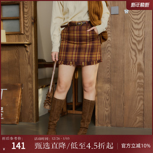 西町村屋复古半身裙女装新款秋冬法式格子短款百搭A字裙AD8410005