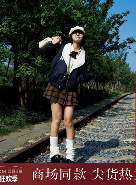 西町村屋美式复古撞色羽绒服女冬季新款气质青果领外套XA9D10117