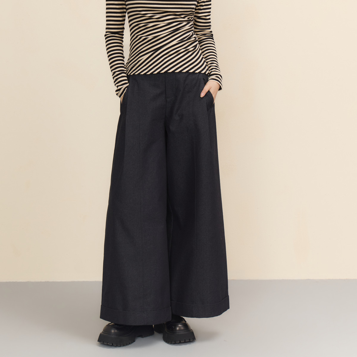 宅慧影西町村屋老钱风翻边阔腿裤2026春新款长裤含腰带ZHBA10700,女装/女士精品,牛仔裤,淘宝优惠券,粉丝福利购,淘宝优惠卷