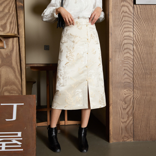 西町村屋新中式提花半身裙女春装新款国风中长款直筒裙EA9903002