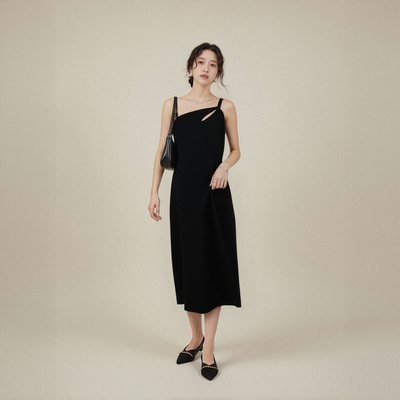西町村屋气质设计感斜肩吊带裙女装春季新款简约连衣裙XXAA10005