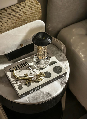 E-Pin 逸品家居床头柜软装样板间设计陈列桌面轻奢摆件香薰台灯