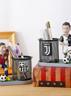 新款足球球星Q版模型创意C罗树脂笔筒学生桌面摆件商务礼品馈赠