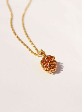黄铜镀24k真金简约日常可爱松果吊坠锁骨链气质百搭通勤项链女
