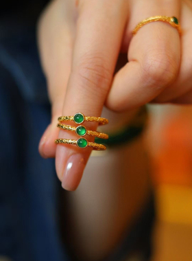 卷草纹翡翠戒指女蛋面花丝蕾丝小绿蛋金镶玉阳绿开口显白戒指女