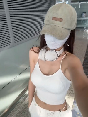 白色吊带背心女温婉同款