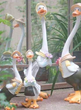 新品创意卡通仿真鸭子家居花园庭院摆件树脂动物手工彩绘工艺