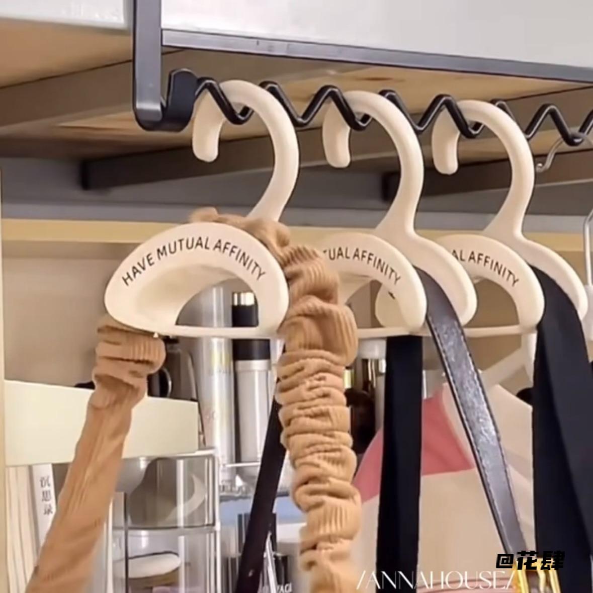 可叠加挂架拱形简约无痕丝巾免打孔收纳神器衣柜挂架包包挂钩领带