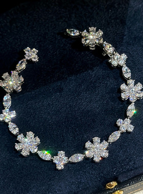 S925银精工高级感花朵六瓣花手链镶嵌高碳钻超闪满钻马眼手饰