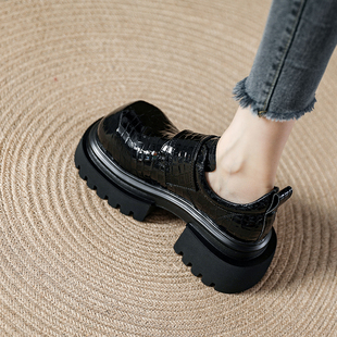 真皮厚底魔术贴丑萌大头乐福鞋女2026春季新款小个子增高小皮鞋女