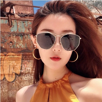 ins墨镜女2025新款防紫外线网红抖音同款d家多边形大框偏光太阳镜