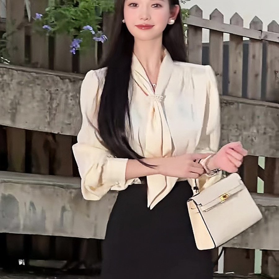 法式轻熟风职业秘书穿搭V