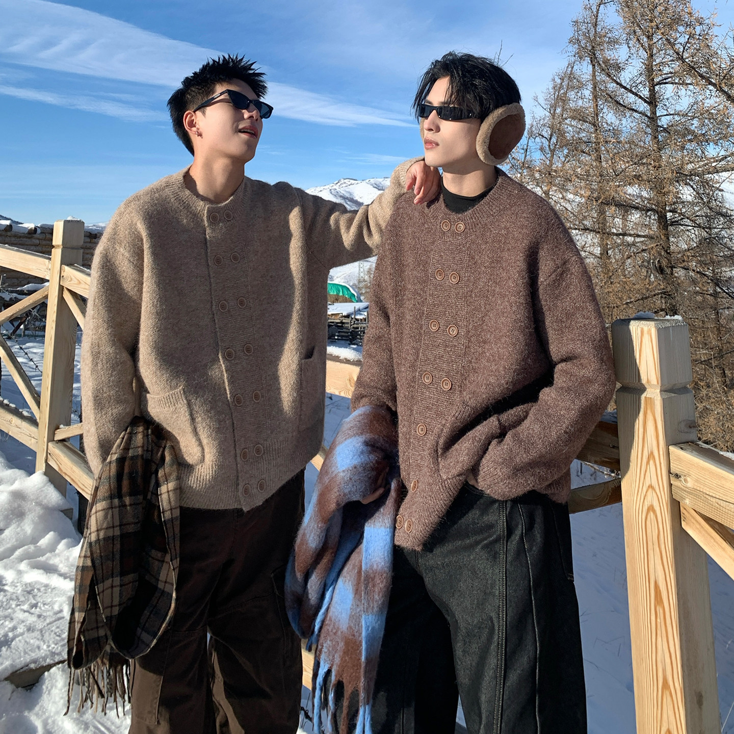 Holocene圆领开衫毛衣男款针织衫