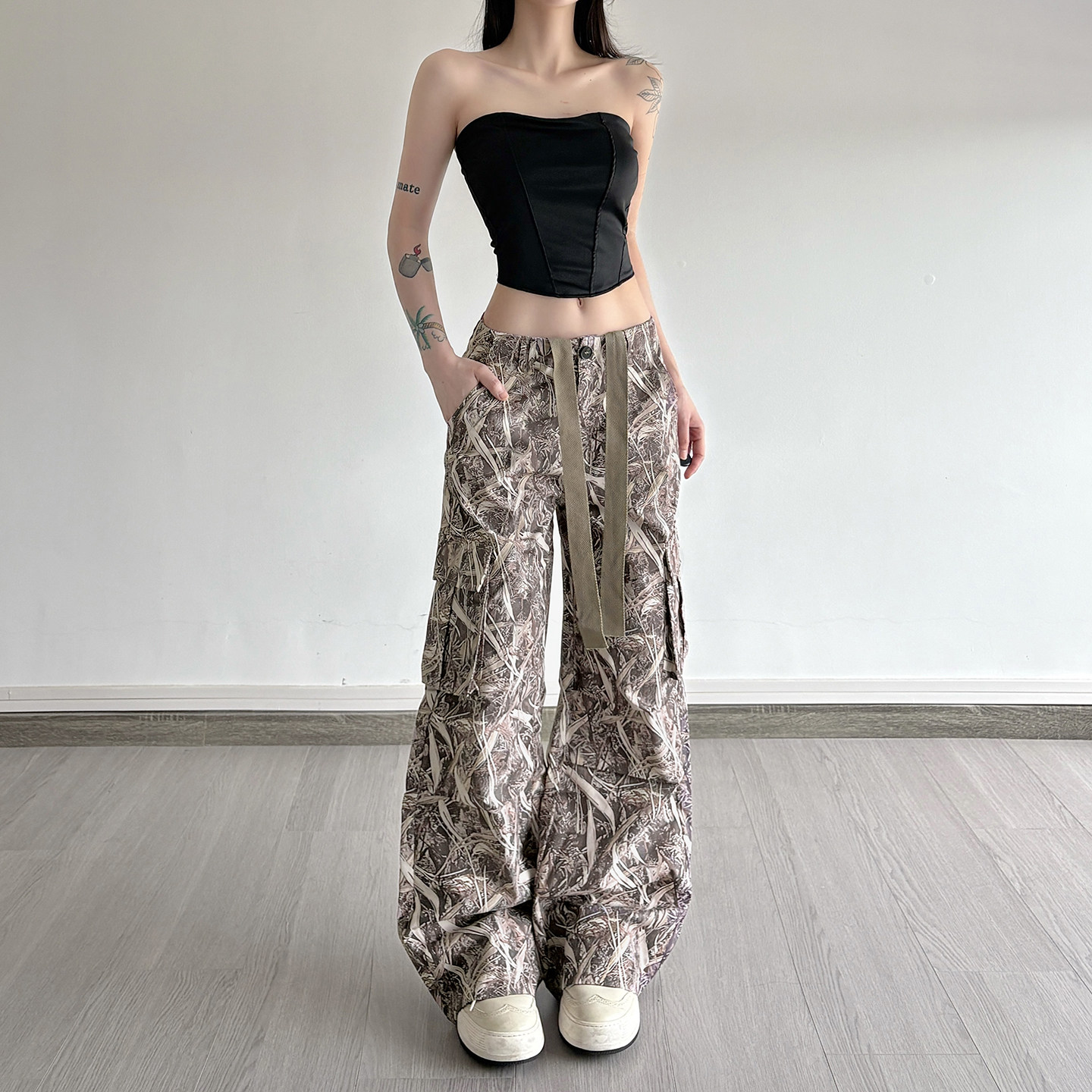 IAEY美式复古少女树叶迷彩印花飘带纽扣宽松工装裤显瘦百搭直筒裤