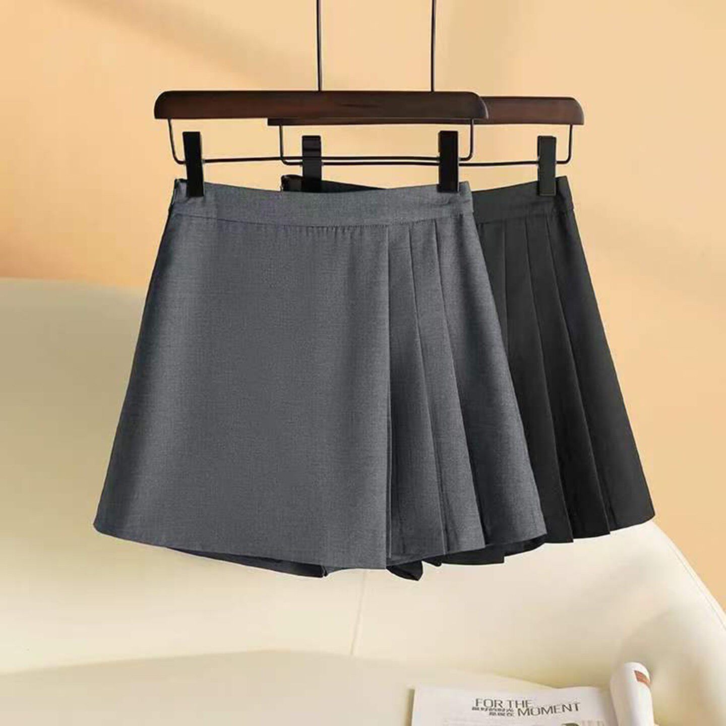 玟若服饰女装2026春夏新款女士高腰西装短裤显瘦a字百褶半身裙a4