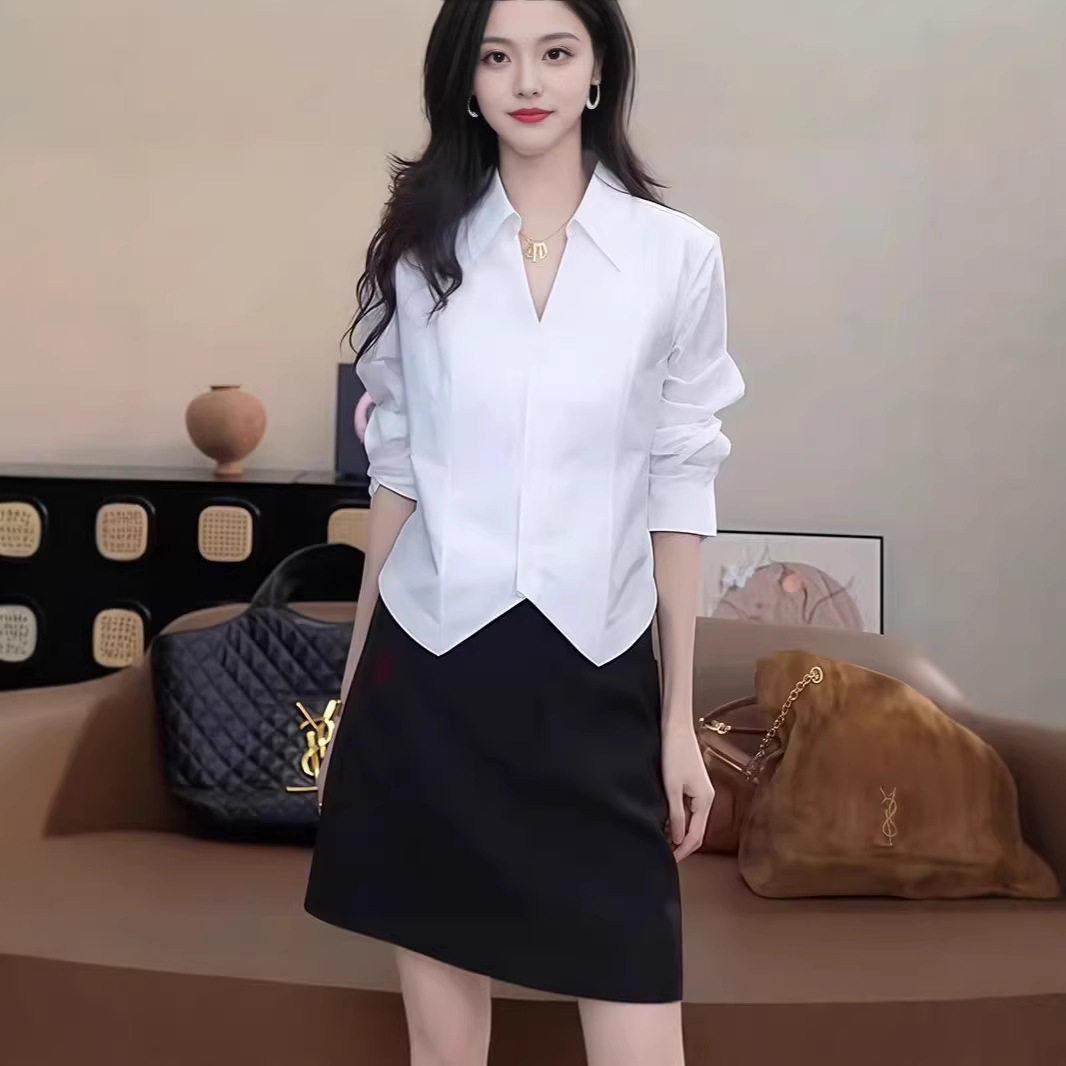极简风大码白色衬衫女2026春设计感短款别致上衣内搭打底长袖衬a6