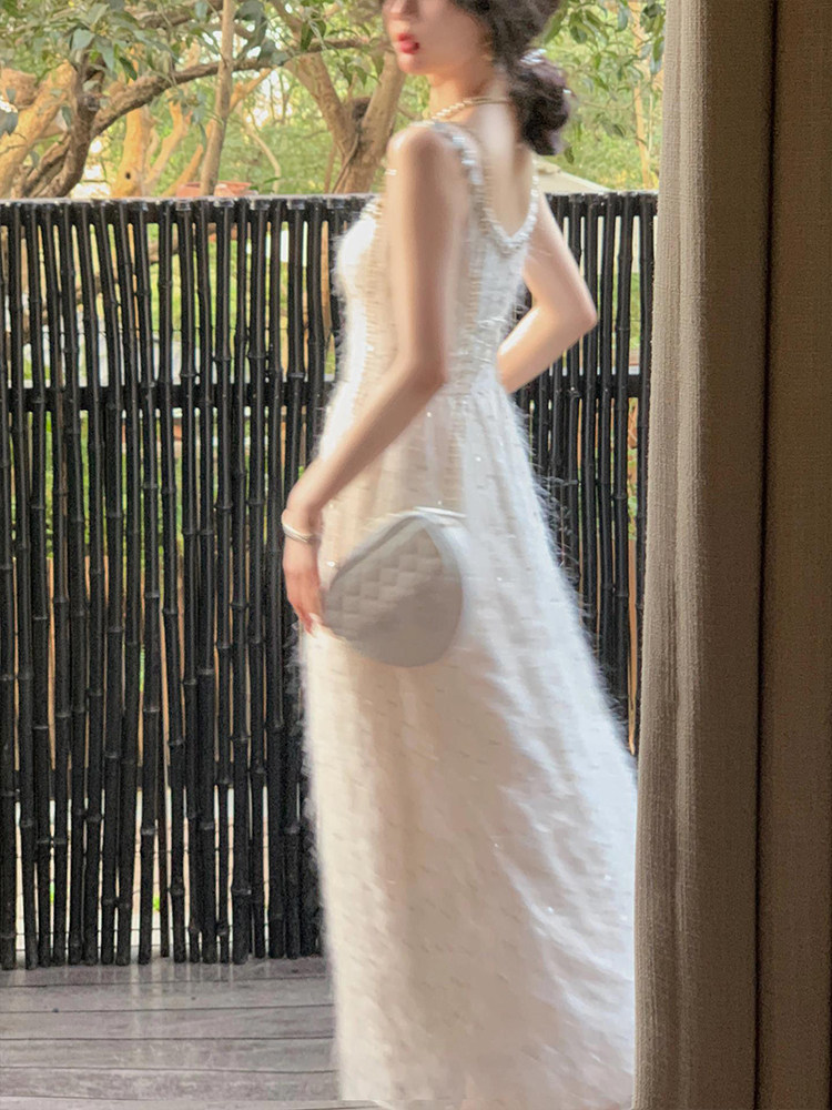 FRENCH SENSE OF LUXURY HEAVY WORK FEATHERS SEQUINS SLIP DRESSES WOMENS SUMMER WAIST CINCHING THIN AND ELEGANT TEMPERAMENT LONG SKIRT TIDE