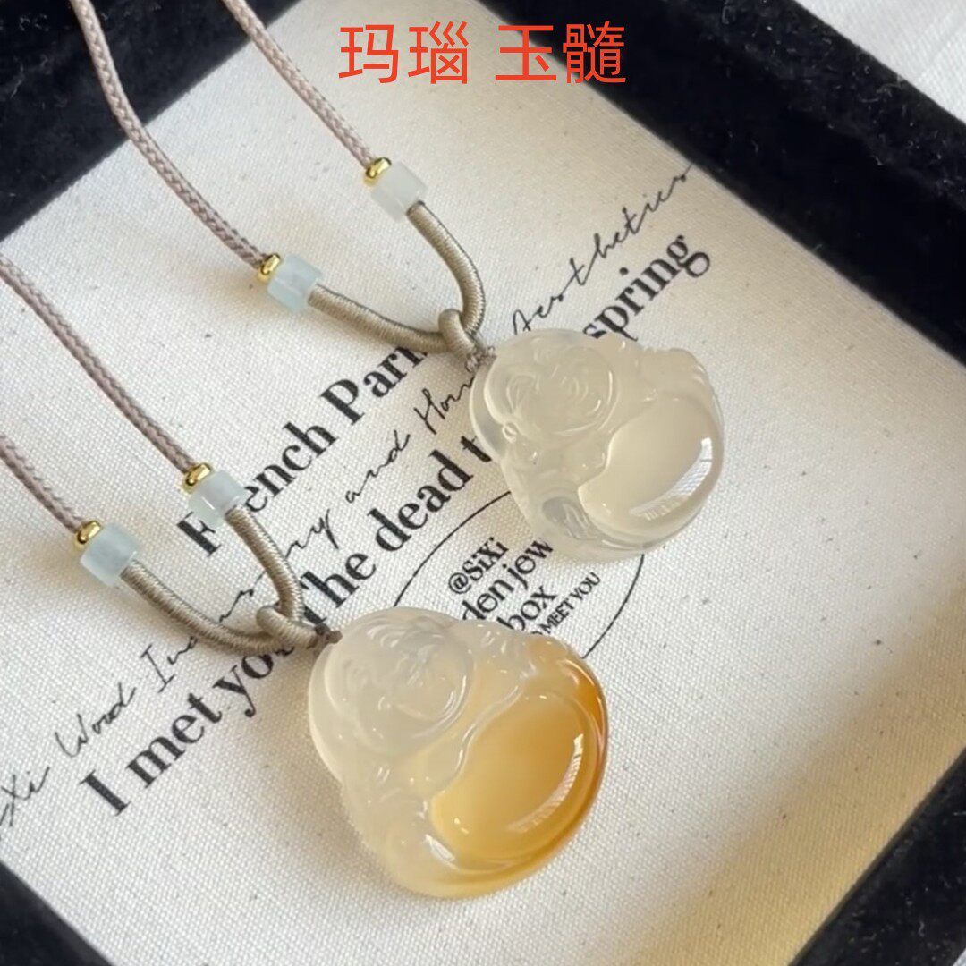 2026天然冰金色玉髓佛公吊坠女款冰彩玛瑙弥勒佛项链锁骨链玉坠子