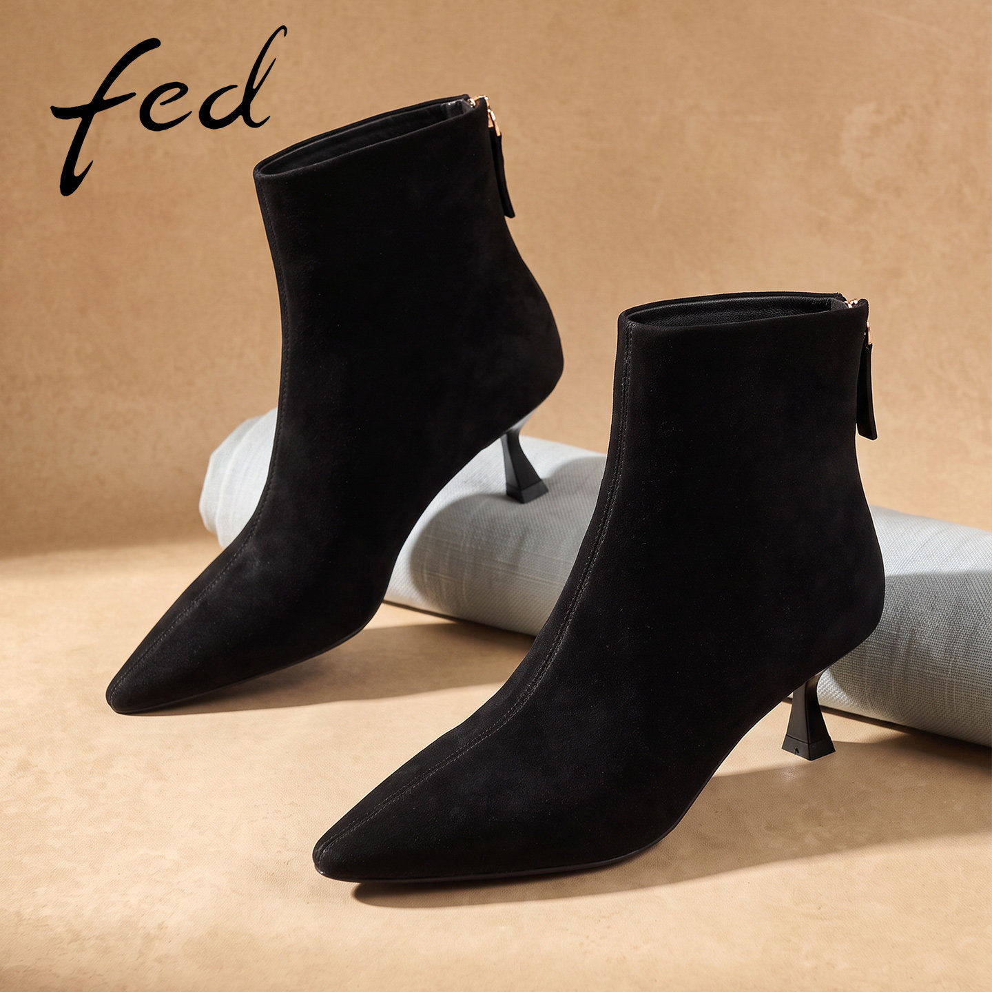 fed女士尖头高跟短靴黑色绒面