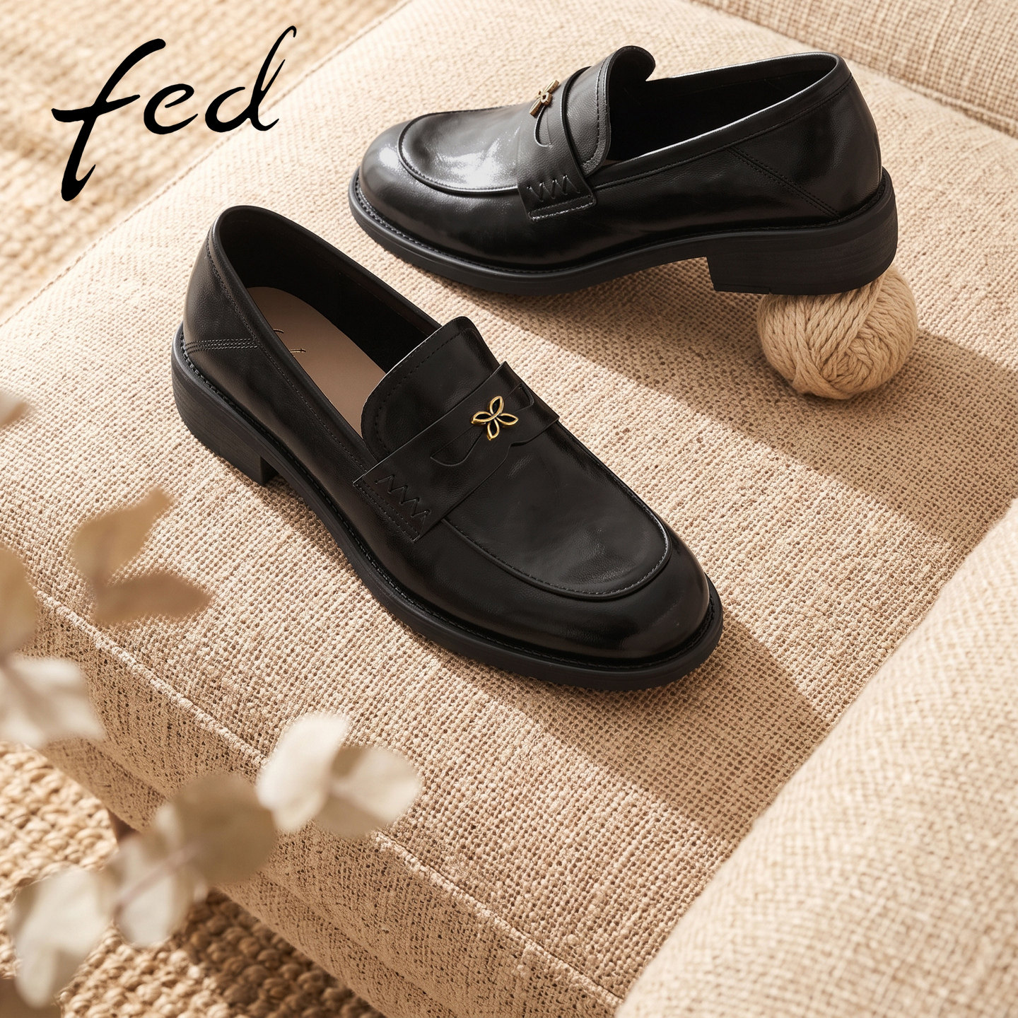 fed复古金属扣乐福鞋女亮面