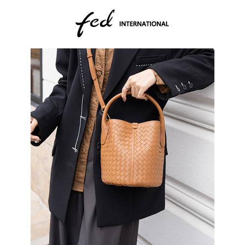 手工编织格纹羊皮女包手提包